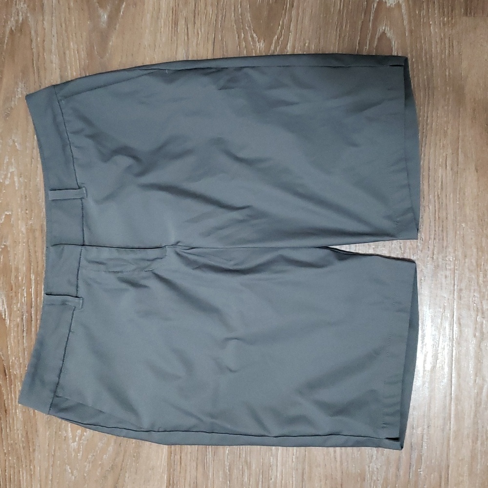 (8) Nike Golf Dri-Fit Sporty Classic Minimalist Modest Athleisure Preppy Outdoor